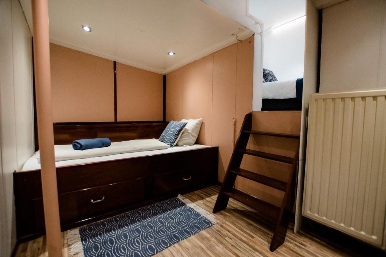 Hotel Houseboat Jana - With Sauna And Terrace Brujas Exterior foto